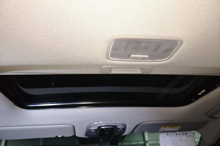 Used Hyundai Elantra 2023 1.5L CVT GLX Elite Edition Headliner