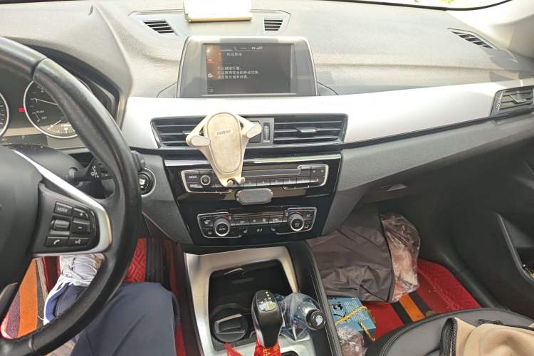 Used BMW X1 2016 sDrive18Li Premium Edition Audio And AC Panel