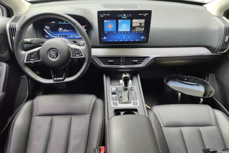 Used BYD Tang 2018 2.0T Automatic SmartConnect Prestige 7-Seater China V Standard