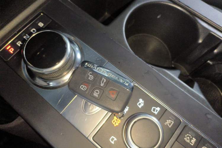 Used Land Rover Discovery 2017 3.0 SC V6 SE