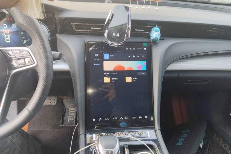 Used Hongqi H5 2024 2.0T Automatic Smart Connect Flagship Edition
