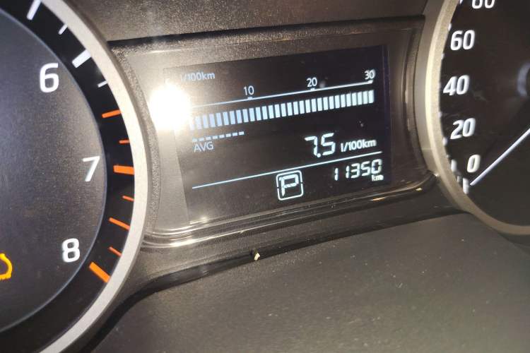 Used Nissan Sylphy 2022 Classic 1.6XE CVT Comfort Edition Odometer Close Up