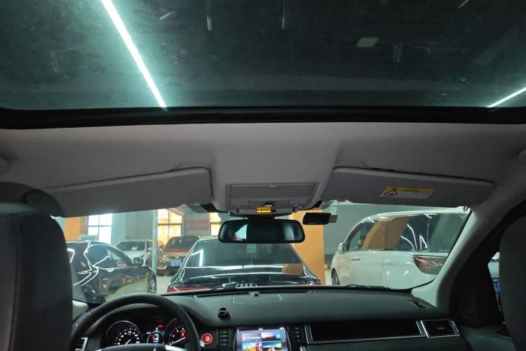 Used Land Rover Discovery Sport 2018 240 PS HSE Version