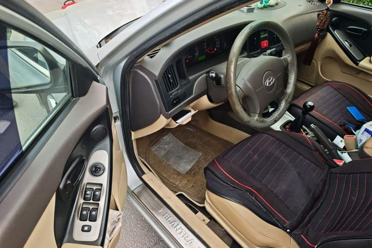 Used Hyundai Elantra 2011 1.6L Manual Comfort Version
