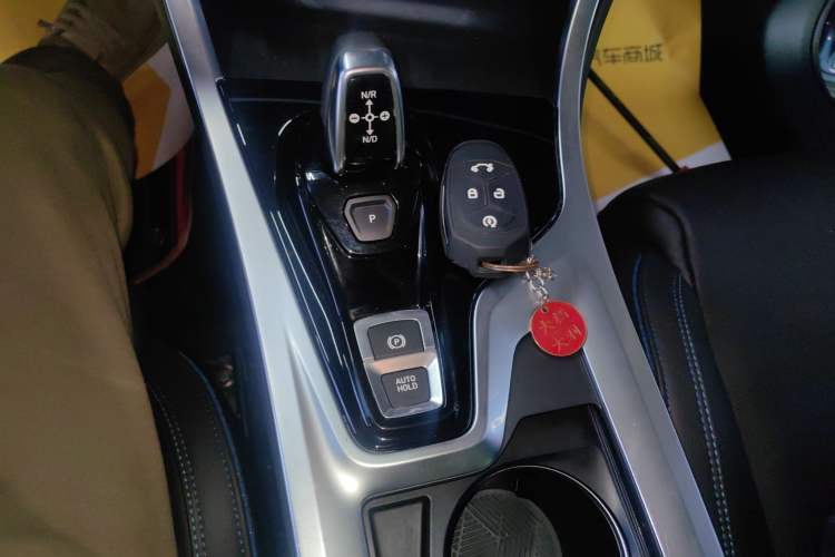 Used Lynk & Co 01 2019 2.0T Two-Wheel Drive Zhaopu Version China VI Standard Gear Lever