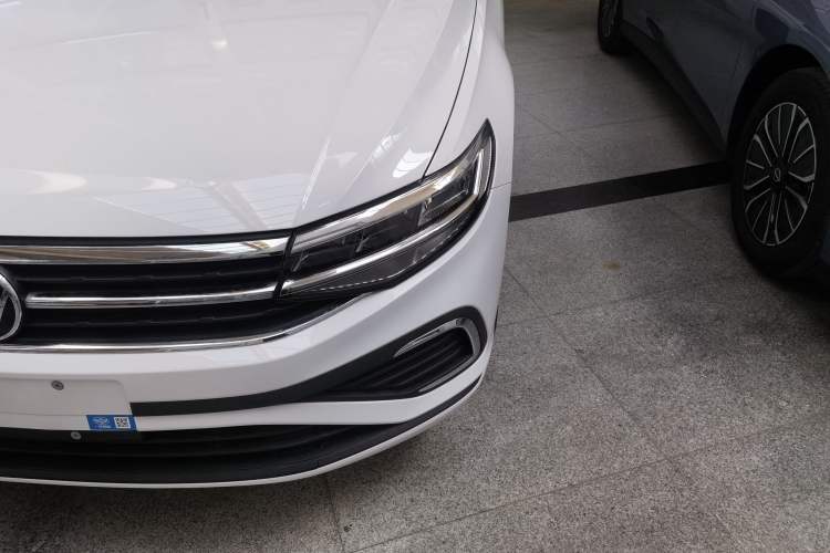 Used Volkswagen Bora 2026 200TSI DSG Yuexing Navigation Edition Left Front Headlight