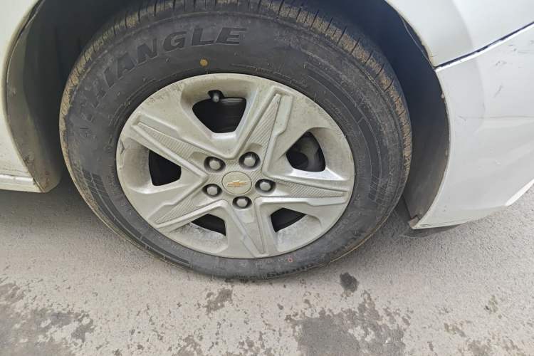 Used Chevrolet Cavalier 2019 320 Automatic Enjoyment with Sunroof Right Front Wheel Hub