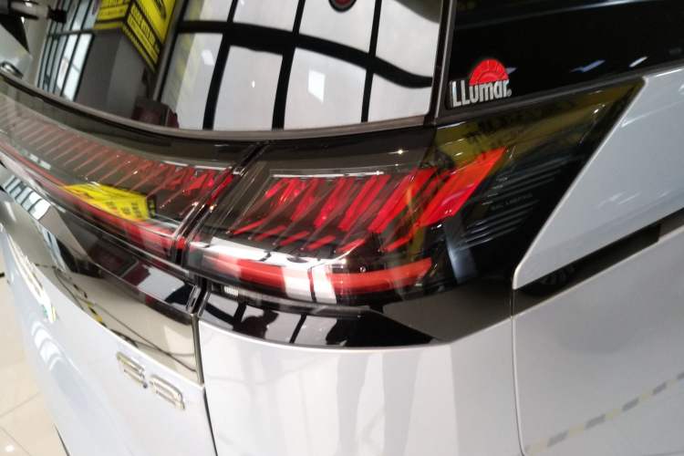 Used GAC Trumpchi E8 New Energy 2024 150km Dragon Roar Starry Night+ Exterior 3