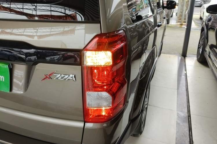 Used CHANGAN OSHAN X70A 2020 1.5L Manual Base Version Right Rear Taillight