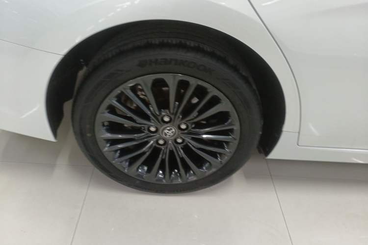 Used Toyota Avalon 2019 2.0L XLE Premium Edition China VI