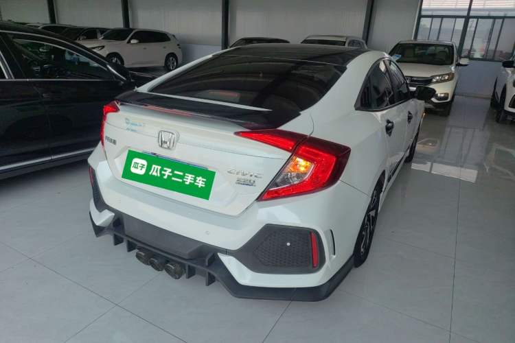 Used Honda Civic 2016 220TURBO CVT Luxury Edition
