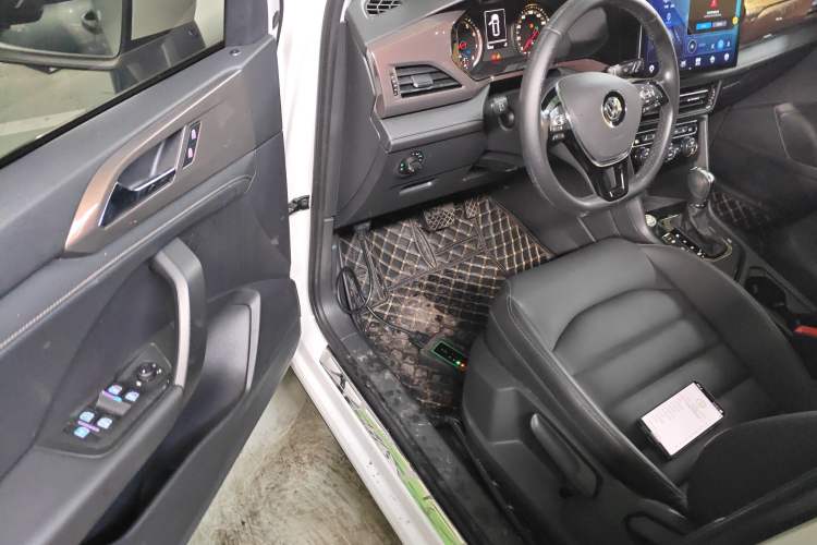 Used Volkswagen Tharu 2019 280TSI Two-Wheel Drive Luxury Edition China V Standard
