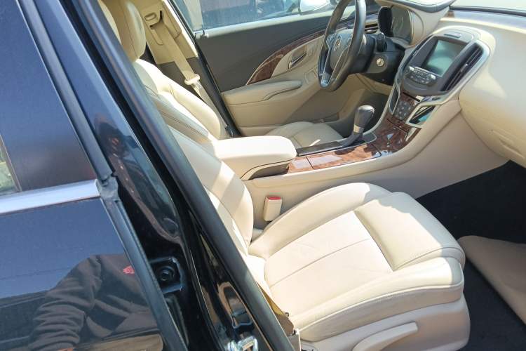 Used Buick LaCrosse 2013 2.4L SIDI Leading Comfort Version