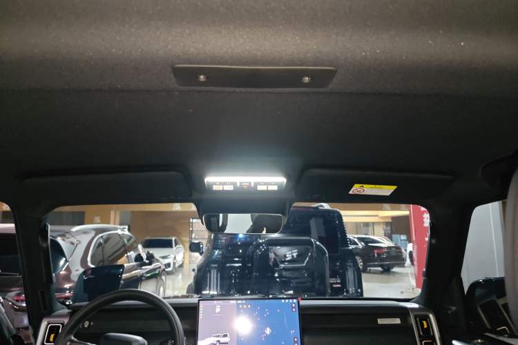 Used iCAR V23 2025 401 Two-Wheel Drive Intelligent Driving Version
