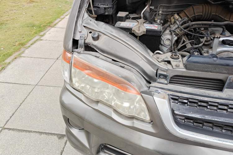 Used FORTHING Lingzhi 2014 V3 1.5L 7-Seater Standard Model II Right Front Headlight