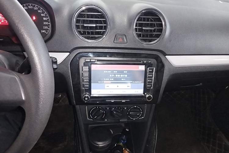 Used Volkswagen Jetta 2013 1.6L Manual Comfort Model
