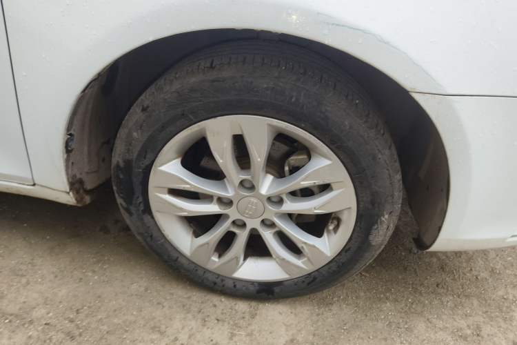 Used Geely Auto Emgrand 2015 Sedan 1.5L Manual - Top Trim Level
