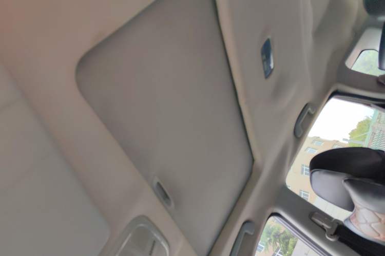 Used Haval H6 2013 Sport Edition 1.5T Manual Two-Wheel Drive Prestige Model Headliner