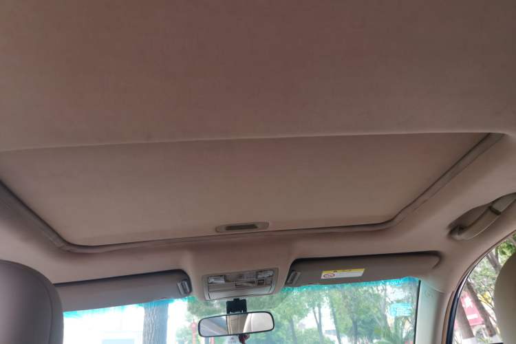 Used Toyota Highlander 2012 2.7L Two-Wheel Drive 7-Seater Luxury Edition
