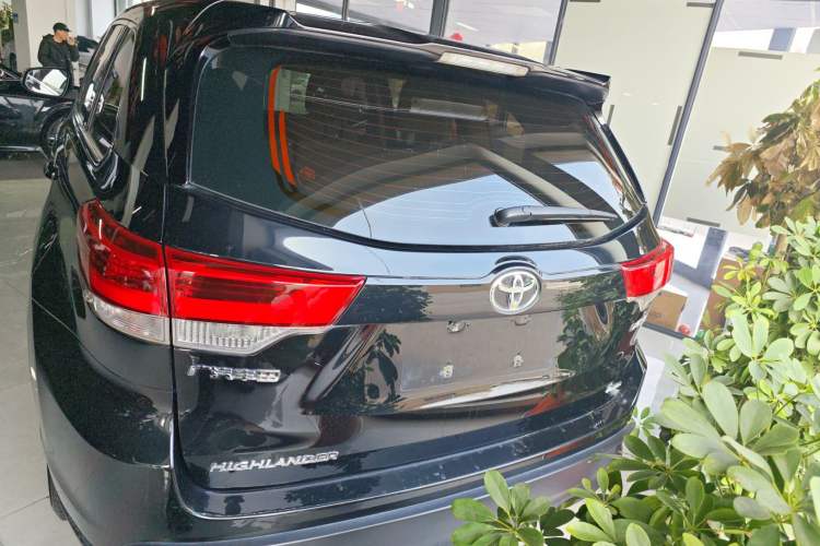 Used Toyota Highlander 2018 2.0T Four-Wheel Drive Elite Edition 7 Seats China VI Standard
