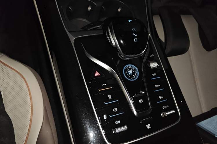 Used BYD Qin PLUS 2024 Honor Edition EV 420KM Leading Model
