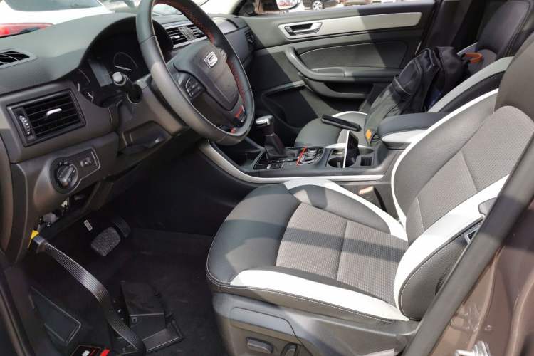 Used Qoros 5 2018 1.6T Automatic Prestige Model
