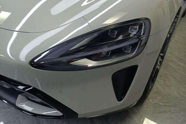 Used Xiaomi Auto SU7 2024 Rear-Drive Long-Range Intelligent Driving Version Left Front Headlight