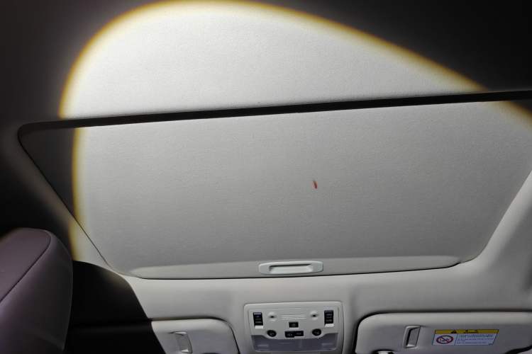 Used Lexus IS 2017 300 FENGSHANG Edition Headliner