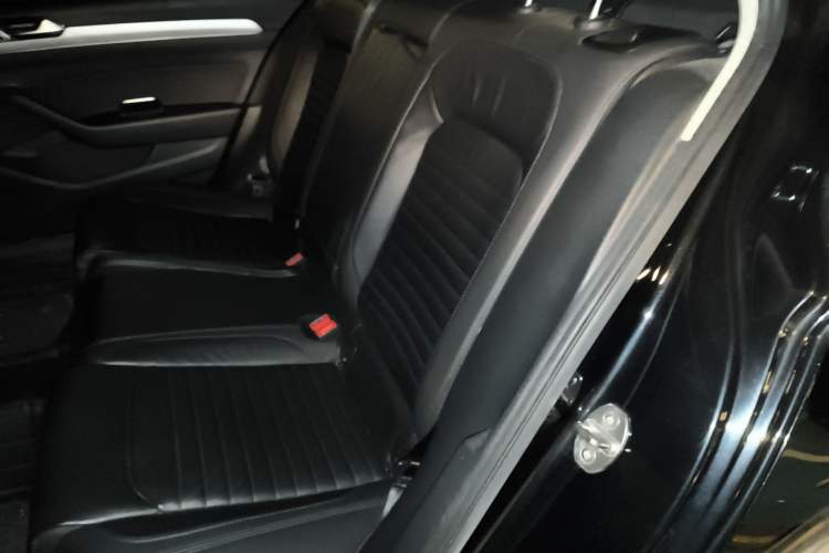 Used Volkswagen Magotan 2019 330TSI DSG Leading Model China VI Standard
