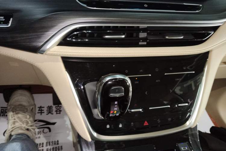 Used Buick GL8 2023 ES Lu Zun Deluxe Model