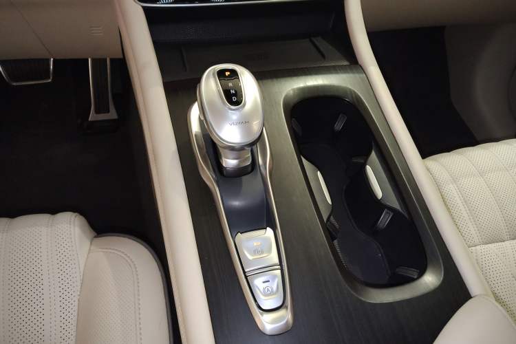 Used VOYAH Dream 2022 Low-Carbon Edition Dream+ Smart Enjoyment Package
