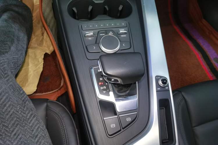 Used Audi A4L 2018 30th Anniversary Edition 40 TFSI Trendy Model
