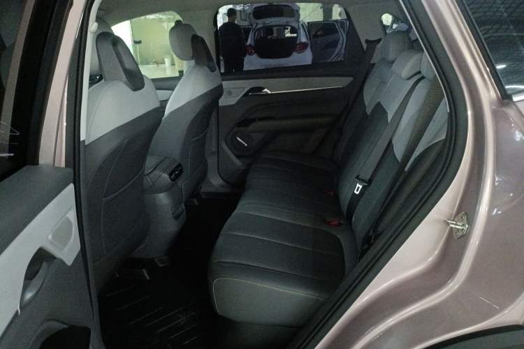 Used Bestune Yueyi 03 2025 565km Premium Edition Left Rear Seat