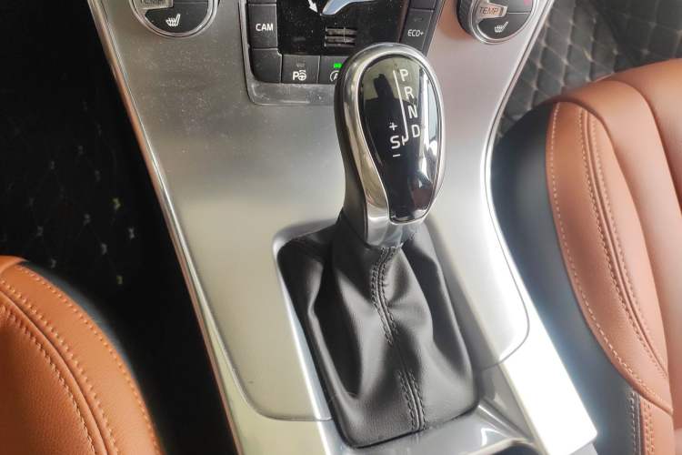 Used Volvo V60 2017 T5 Zhiya Edition China V Standard