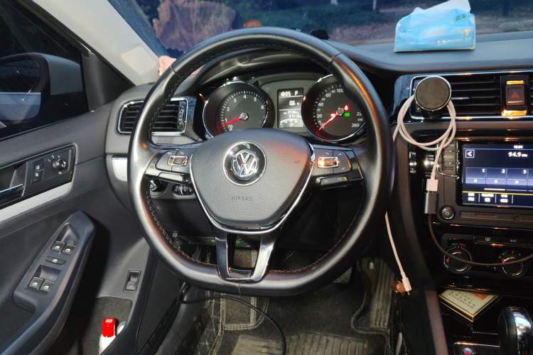 Used Volkswagen Sagitar 2017 1.6L Automatic Comfort Model Steering Wheel