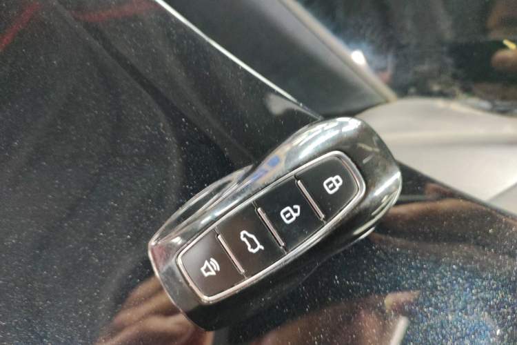 Used Ford Equator 2023 EcoBoost 225 Obsidian Orange Edition Prestige 7-Seater (2/2/3)
