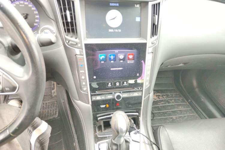 Used Infiniti Q50 2014 2.0T Comfort Edition
