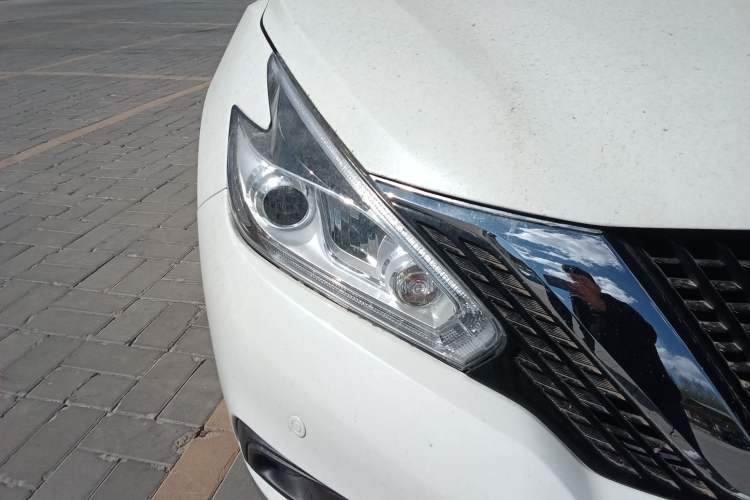 Used Nissan Murano 2019 2.5L XL Two-Wheel Drive Smart Connect Luxury Edition China VI Standard
