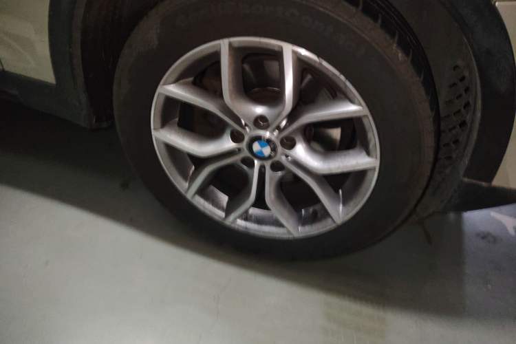 Used BMW X3 2011 xDrive28i Luxury Model
