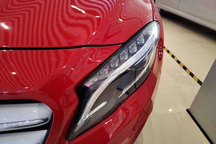 Used Mercedes-Benz GLA 2016 GLA 220 4MATIC Fashion Edition Left Front Headlight