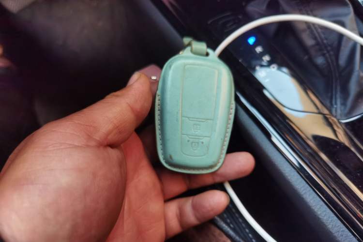 Used Toyota IZOA 2021 2.0L Yixing Version Vehicle Key