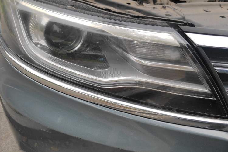 Used Roewe i6 2018 20T Automatic Flagship Edition Right Front Headlight