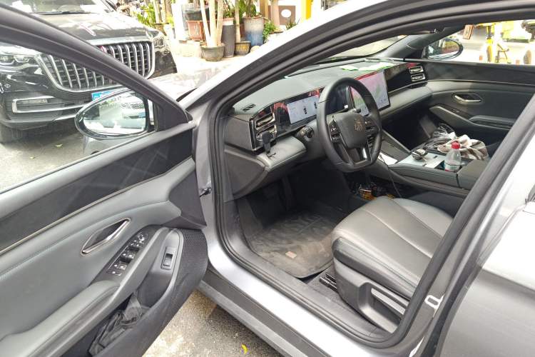 Used BYD Qin L 2025 DM-i Smart Drive 80KM Leading Model Driver Seat