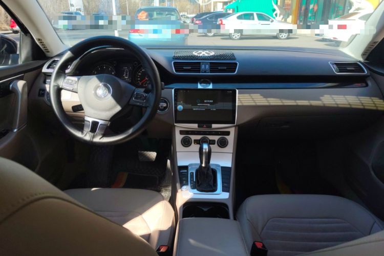 Used Volkswagen Magotan 2015 Facelift 1.8TSI Luxury Model Center Console