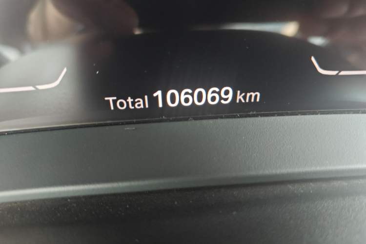 Used BMW 5 Series 2021 Facelifted 525Li M Sport Package Odometer Close Up