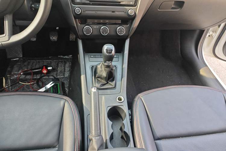 Used Skoda Octavia 2017 Classic Model 1.6L Manual Standard Edition
