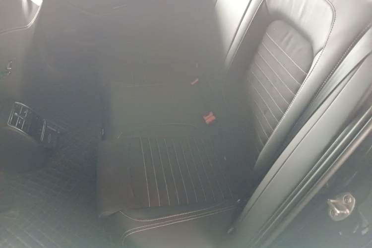 Used Volkswagen Magotan 2020 330TSI DSG Luxury Edition Left Rear Seat