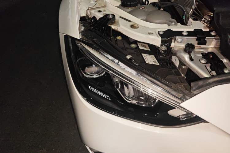 Used Mercedes-Benz C-Class 2023 C 260 L Sport Edition Right Front Headlight