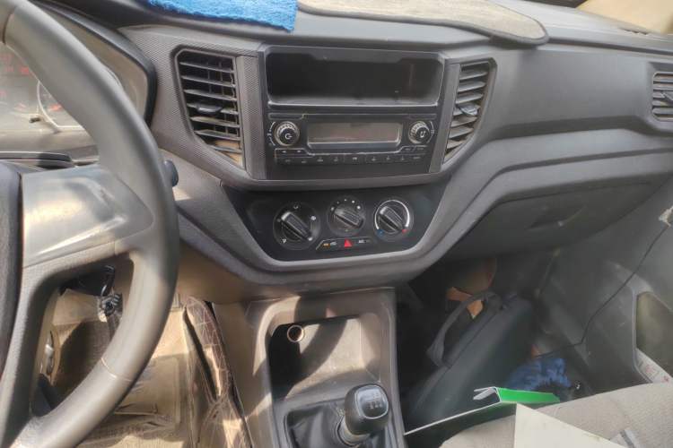 Used Wuling Hongguang V 2021 1.5L Jingqu Edition Enclosed-Window Vehicle LAR