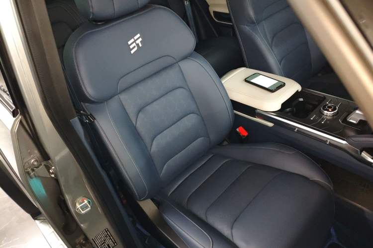 Used JETOUR Shanhai Traveler C-DM 2024 C-DM 208KM Mountain & Wilderness Edition Right Front Seat